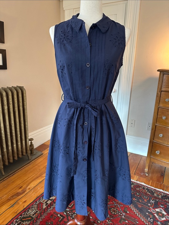 Boden Dresses & Skirts - Boden Navy Sleeveless Eyelet Midi Shirtdress with Tie Waist